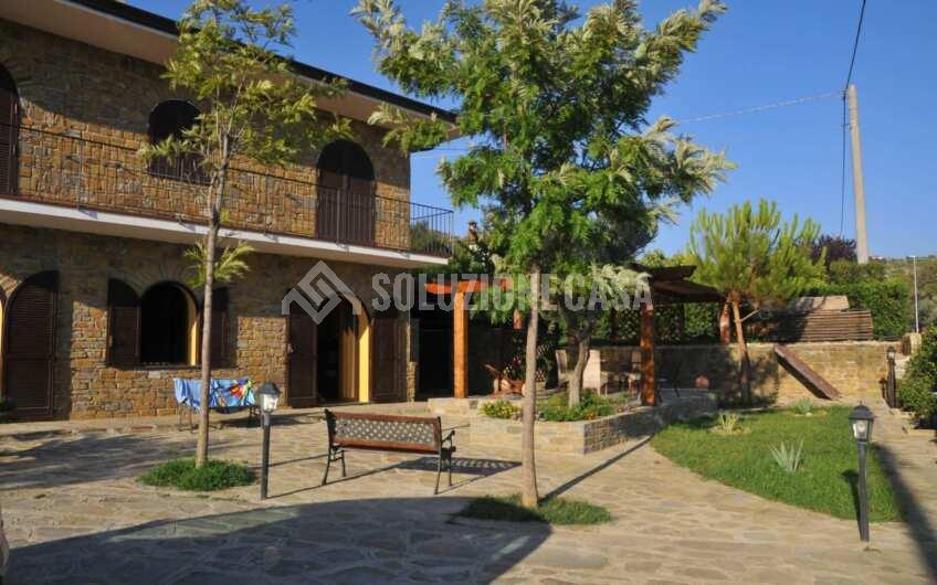 SC1302 Villa in pietra a Santa Maria di Castellabate località Alano