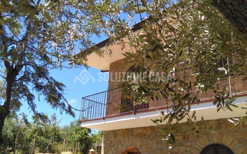 SC1302 Villa in pietra a Santa Maria di Castellabate località Alano