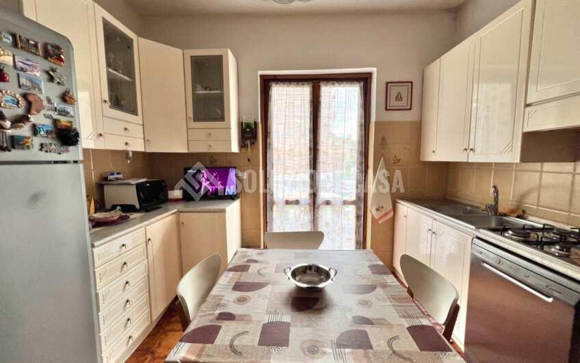 SC1304 Villa singola su due livelli in pieno centro ad Agropoli Via Romanelli
