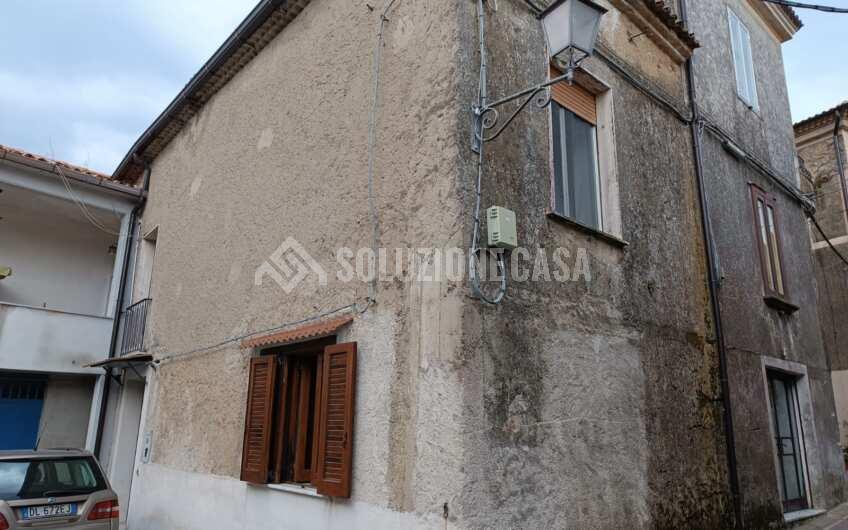 SC1306 Fabbricato su due livelli a Pollica alla frazione Celso