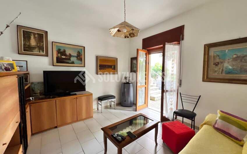 SC1304 Villa singola su due livelli in pieno centro ad Agropoli Via Romanelli