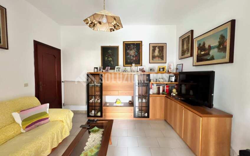 SC1304 Villa singola su due livelli in pieno centro ad Agropoli Via Romanelli