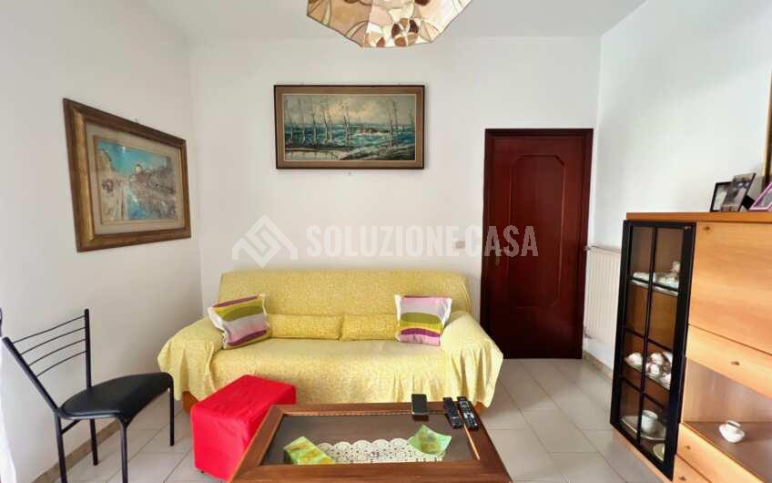 SC1304 Villa singola su due livelli in pieno centro ad Agropoli Via Romanelli