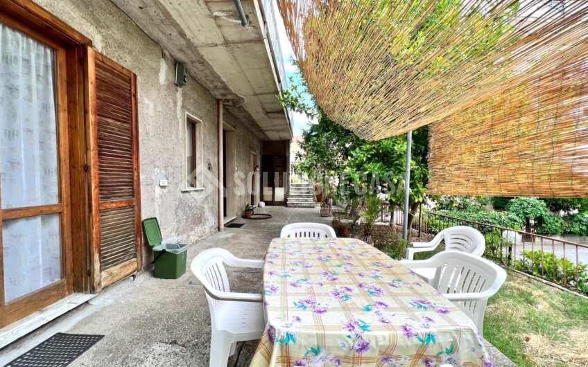 SC1304 Villa singola su due livelli in pieno centro ad Agropoli Via Romanelli