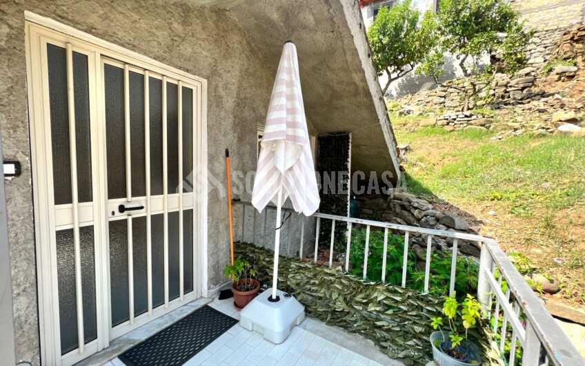 SC1304 Villa singola su due livelli in pieno centro ad Agropoli Via Romanelli