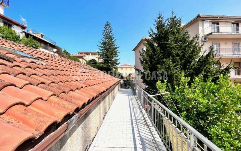 SC1304 Villa singola su due livelli in pieno centro ad Agropoli Via Romanelli
