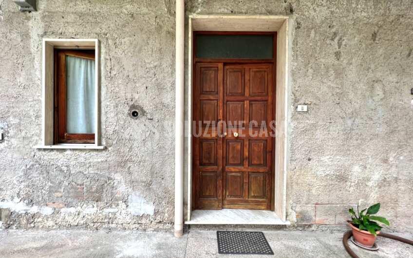 SC1304 Villa singola su due livelli in pieno centro ad Agropoli Via Romanelli