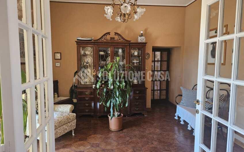 SCD1382 Immobile storico con terrazzo e giardino al centro di Sapri Golfo di Policastro