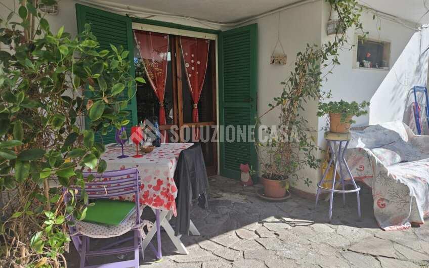 SCD1382 Immobile storico con terrazzo e giardino al centro di Sapri Golfo di Policastro
