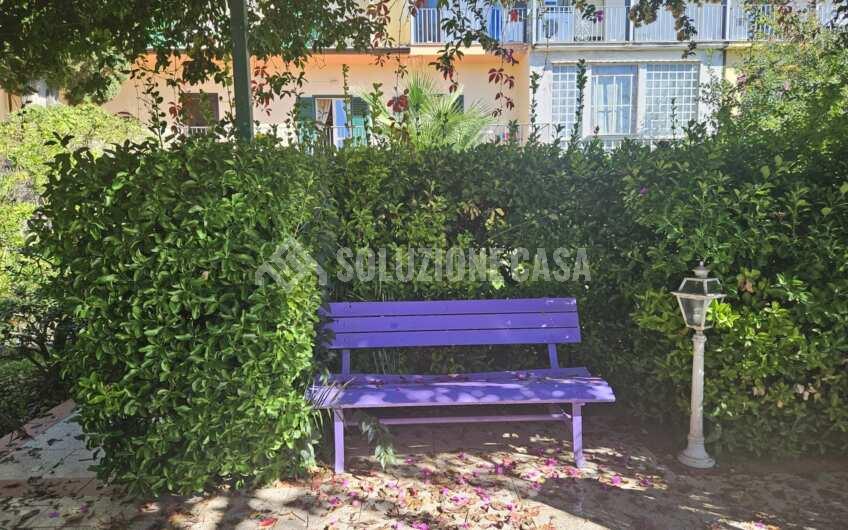 SC1312 Immobile storico con terrazzo e giardino al centro di Sapri Golfo di Policastro