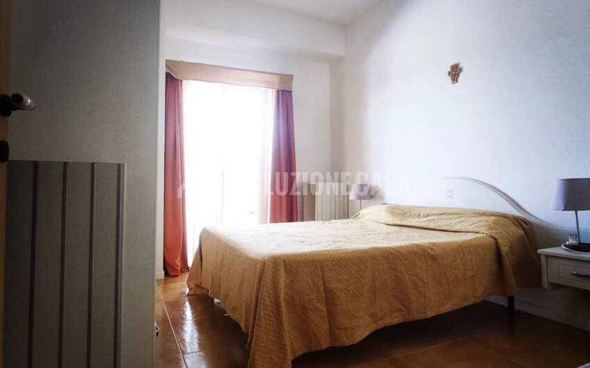 SC1310 Appartamento con terrazzo e giardino vista mare a San Marco di Castellabate