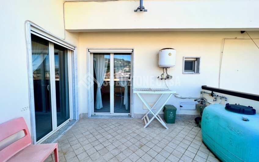 SC1313 Attico con terrazza vista mare sul lungomare di Agropoli, Via O.Bonora