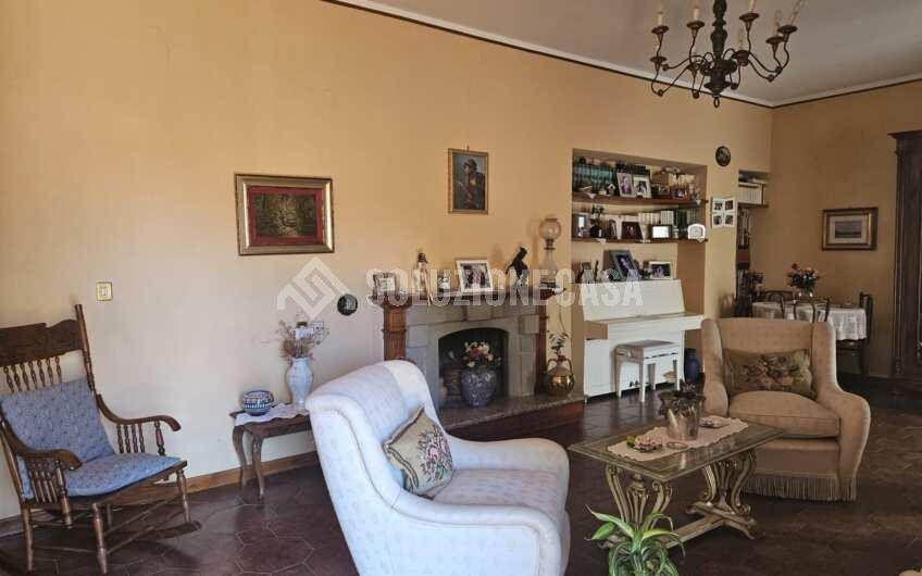 SCD1382 Immobile storico con terrazzo e giardino al centro di Sapri Golfo di Policastro