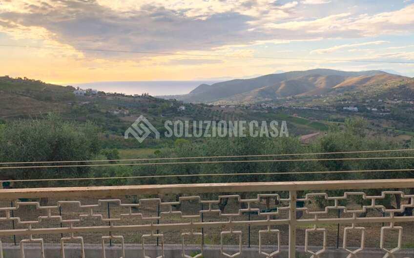 SC1311 Villa vista mare con giardino tra Castellabate e Perdifumo in  c.da Noce Alta