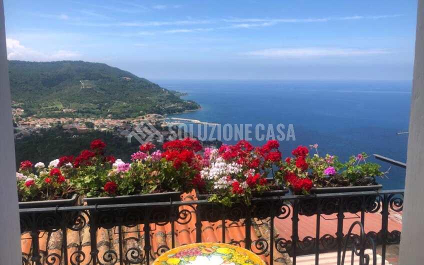 SC1321 Appartamento stupenda vista mare nel borgo medievale di Castellabate