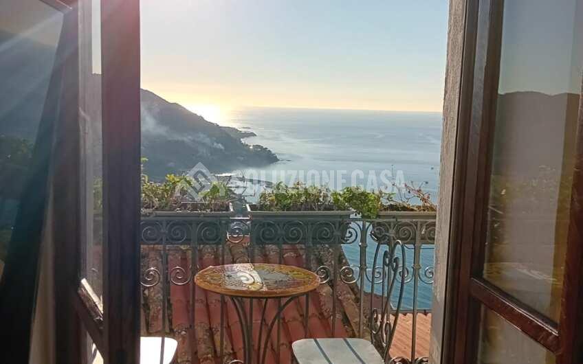 SC1321 Appartamento stupenda vista mare nel borgo medievale di Castellabate