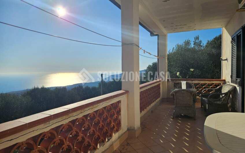 SCD1325 Villa con stupenda vista mare immersa nel verde a  Lentiscosa di Camerota