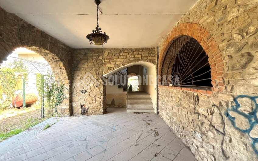 SC1326 Antico Palazzo in pietra in vendita ad Agropoli