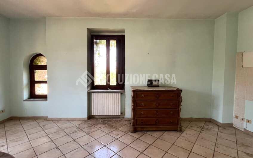 SC1326 Antico Palazzo in pietra in vendita ad Agropoli