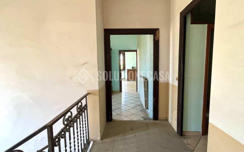 SC1326 Antico Palazzo in pietra in vendita ad Agropoli