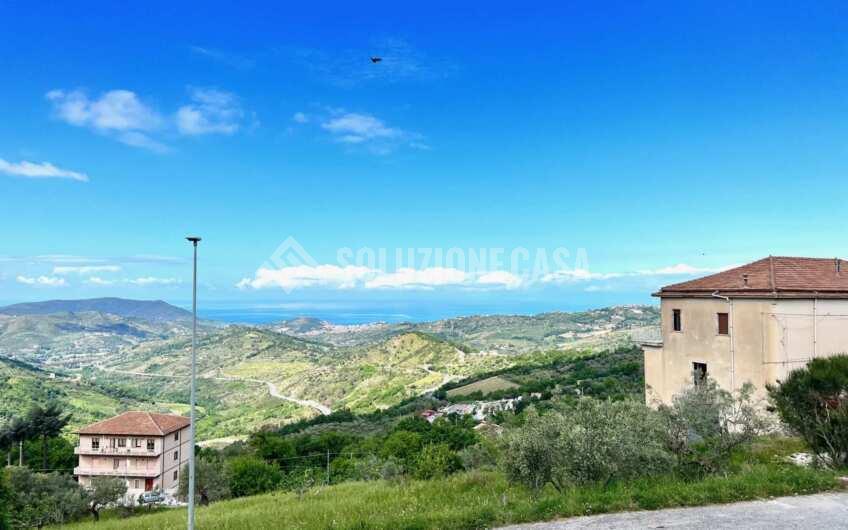 SC1337 Terracielo vista mare con ingresso indipendente e giardino nel centro di Prignano Cilento.