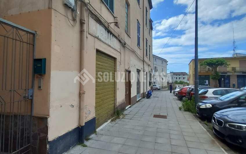 SCD1342 Locale commerciale fronte strada a Sapri zona stazione