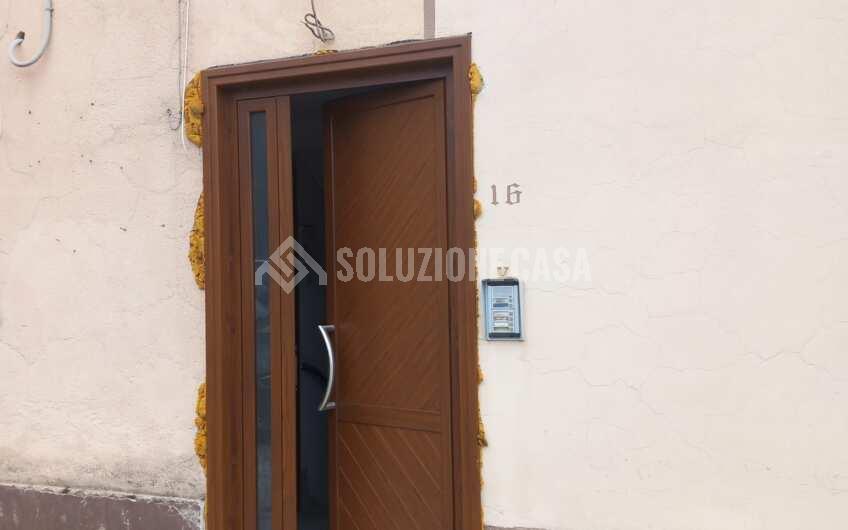 SCD1342 Locale commerciale fronte strada a Sapri zona stazione