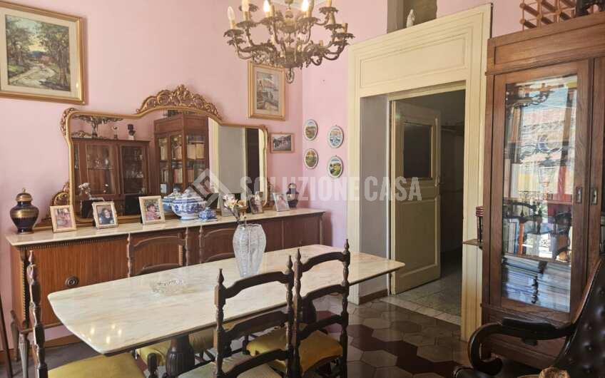 SCD1354 Appartamento in palazzo storico al centro di Sapri
