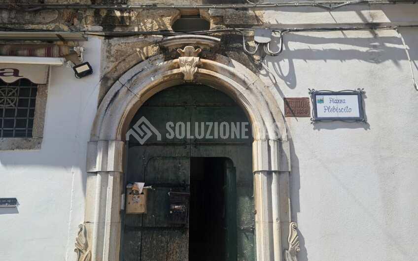 SCD1354 Appartamento in palazzo storico al centro di Sapri