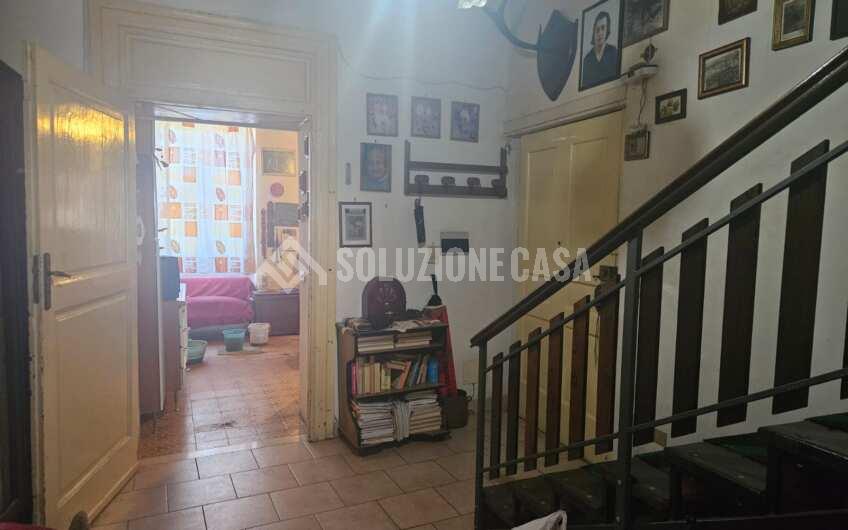 SCD1354 Appartamento in palazzo storico al centro di Sapri