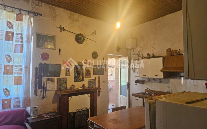 SCD1354 Appartamento in palazzo storico al centro di Sapri