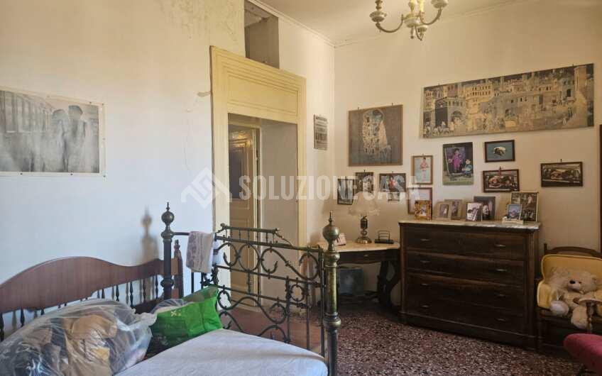 SCD1354 Appartamento in palazzo storico al centro di Sapri