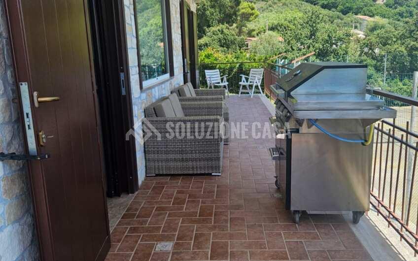 SCD1359 Villa in pietra vista mare con piscina e giardino a Torre Normanna di Ispani