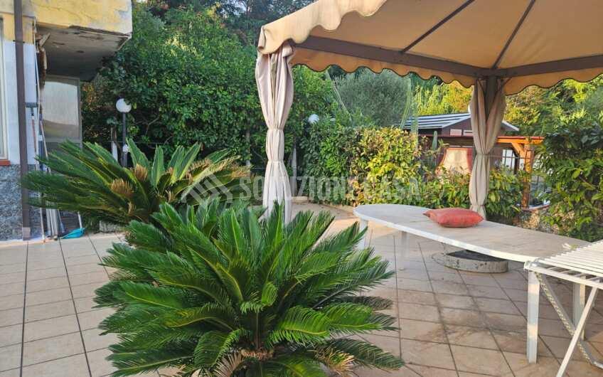 SCD1360 Appartamento con giardino vicino al mare a Capitello Golfo di Policastro