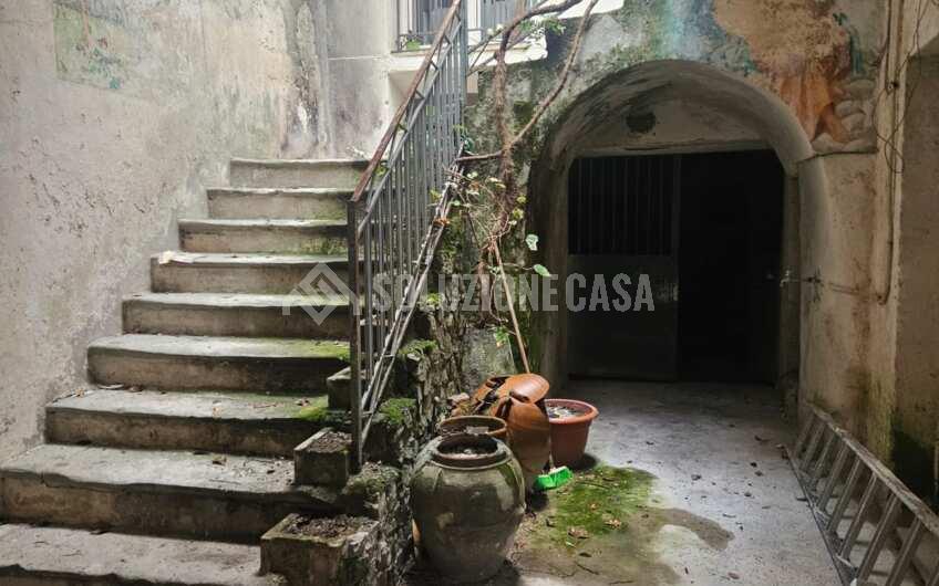 SCD1364 Appartamento in palazzo d’epoca nel borgo medievale di Camerota