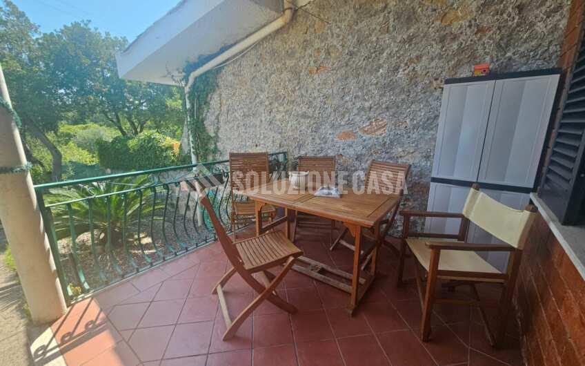 SCD1367 Villetta a schiera con giardino e vista mare a Scario