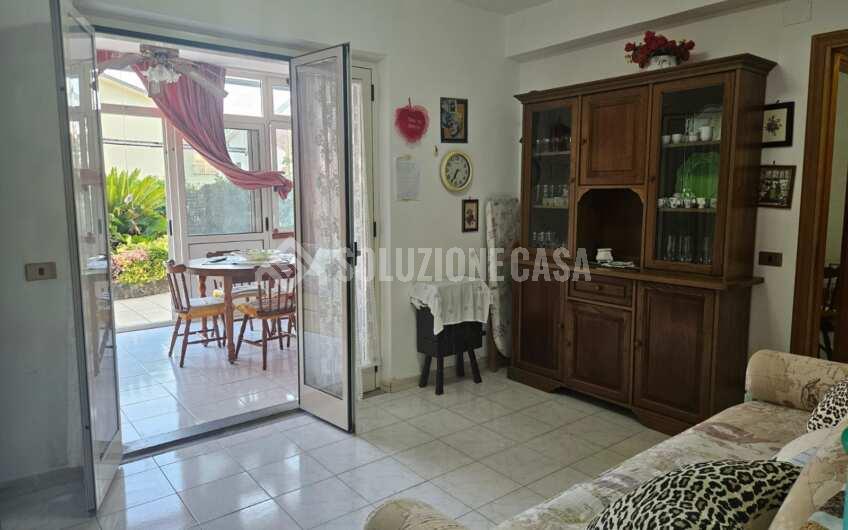 SCD1360 Appartamento con giardino vicino al mare a Capitello Golfo di Policastro