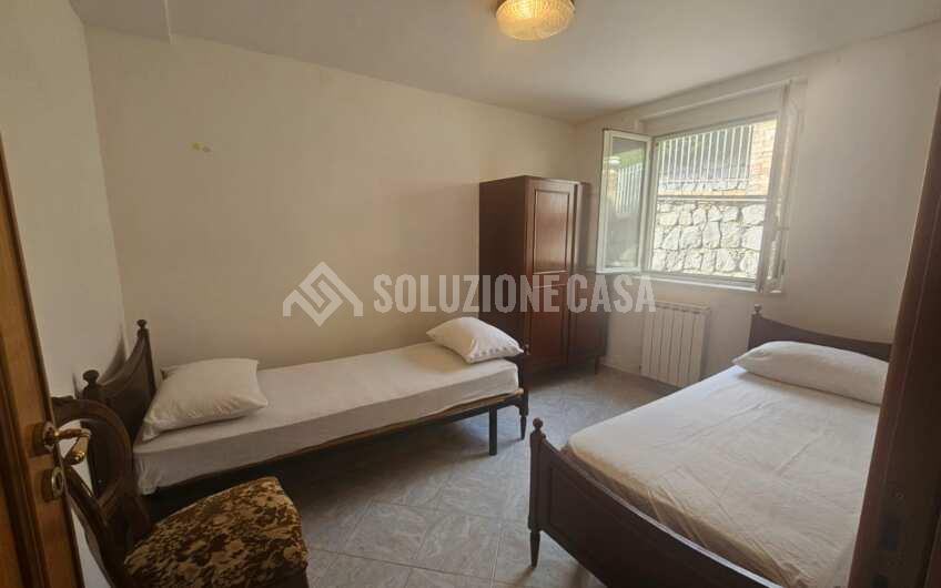 SCD1376 Stupenda villa in pietra con ampio giardino a Scario
