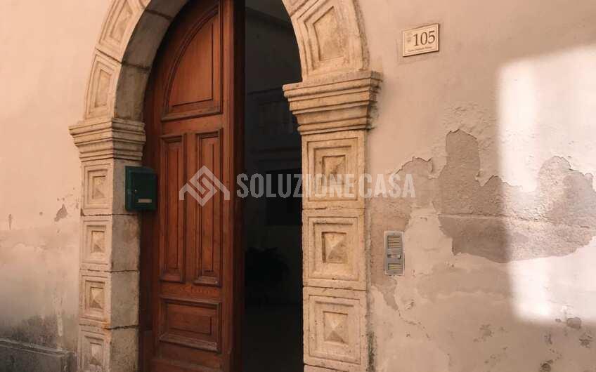 SCD1374 Palazzo storico con giardino e vista mare a Vibonati