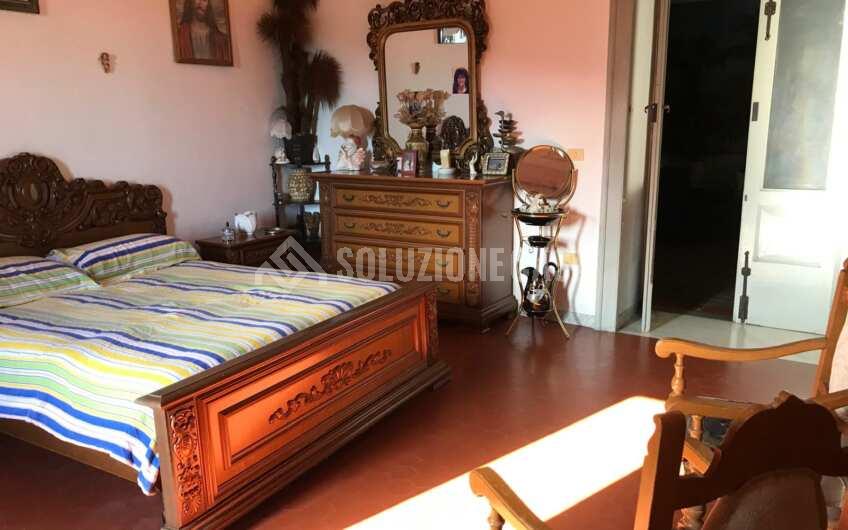 SCD1374 Palazzo storico con giardino e vista mare a Vibonati