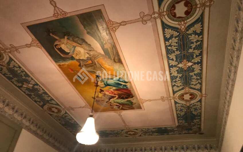 SCD1374 Palazzo storico con giardino e vista mare a Vibonati