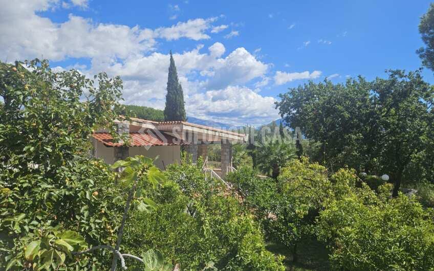 SCD1376 Stupenda villa in pietra con ampio giardino a Scario