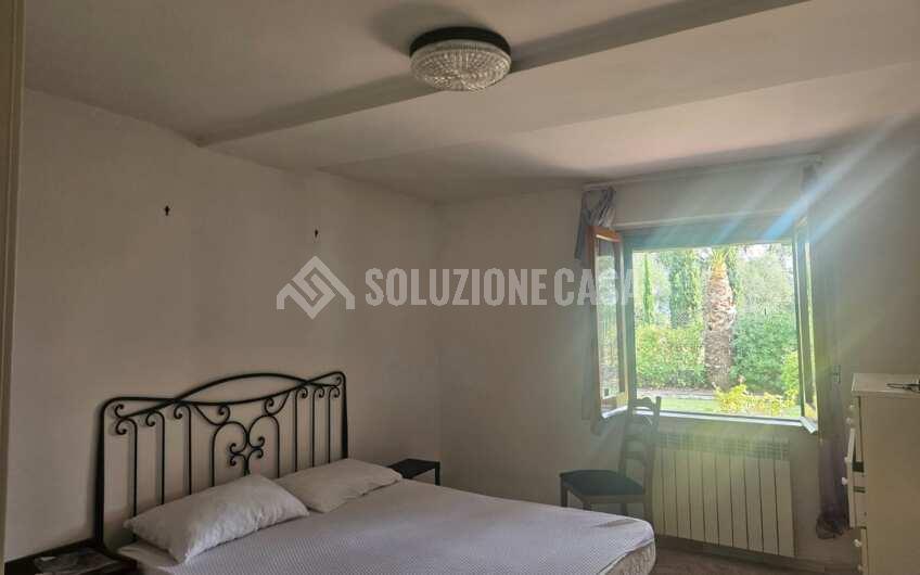 SCD1376 Stupenda villa in pietra con ampio giardino a Scario