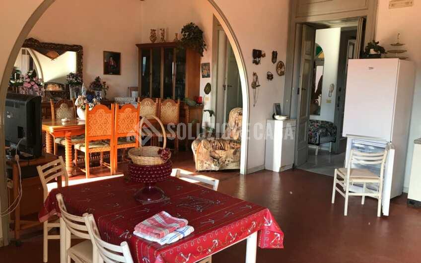 SCD1374 Palazzo storico con giardino e vista mare a Vibonati