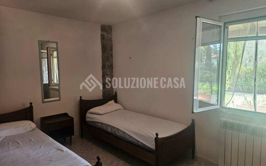 SCD1376 Stupenda villa in pietra con ampio giardino a Scario