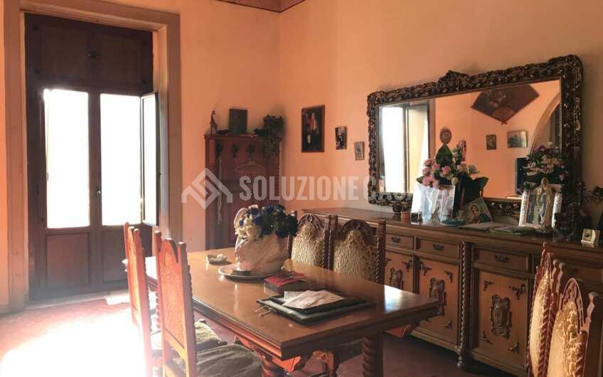 SCD1374 Palazzo storico con giardino e vista mare a Vibonati