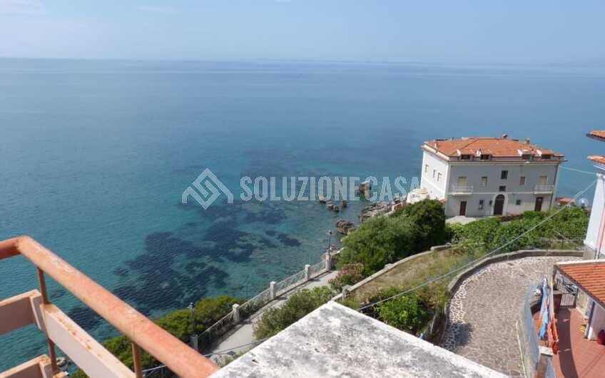 SCD1381 Villa a picco sul mare nell’incanto del Golfo di Policastro