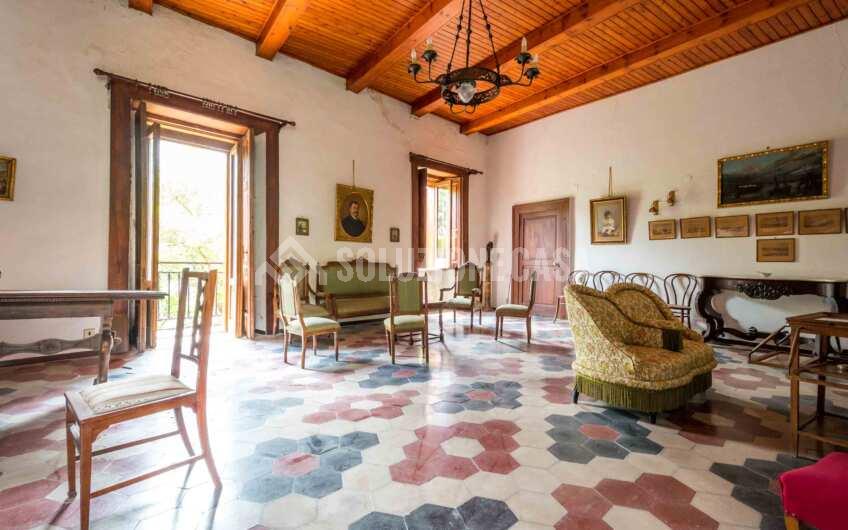 SC1382 Ancient Historical house in the very heart of Cilento