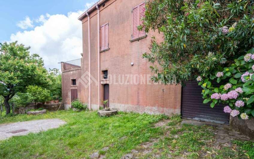 SC1382 Ancient Historical house in the very heart of Cilento