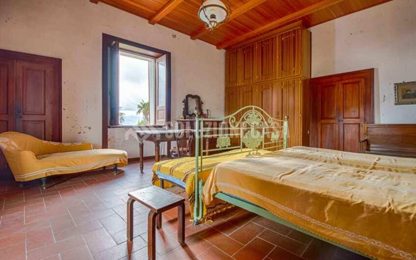 SC1382 Ancient Historical house in the very heart of Cilento